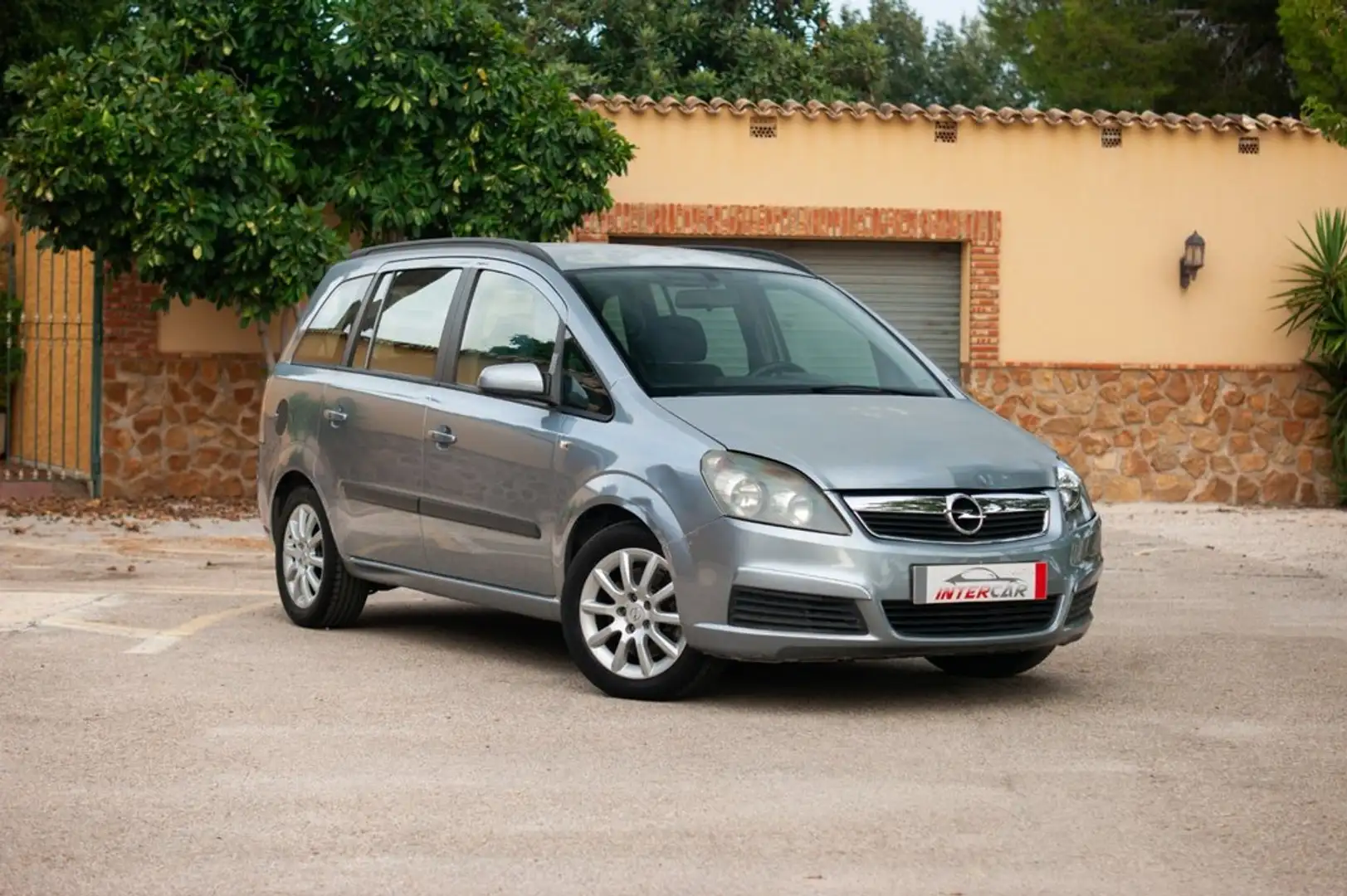 Opel Zafira 1.9CDTi Enjoy 120 Gris - 1