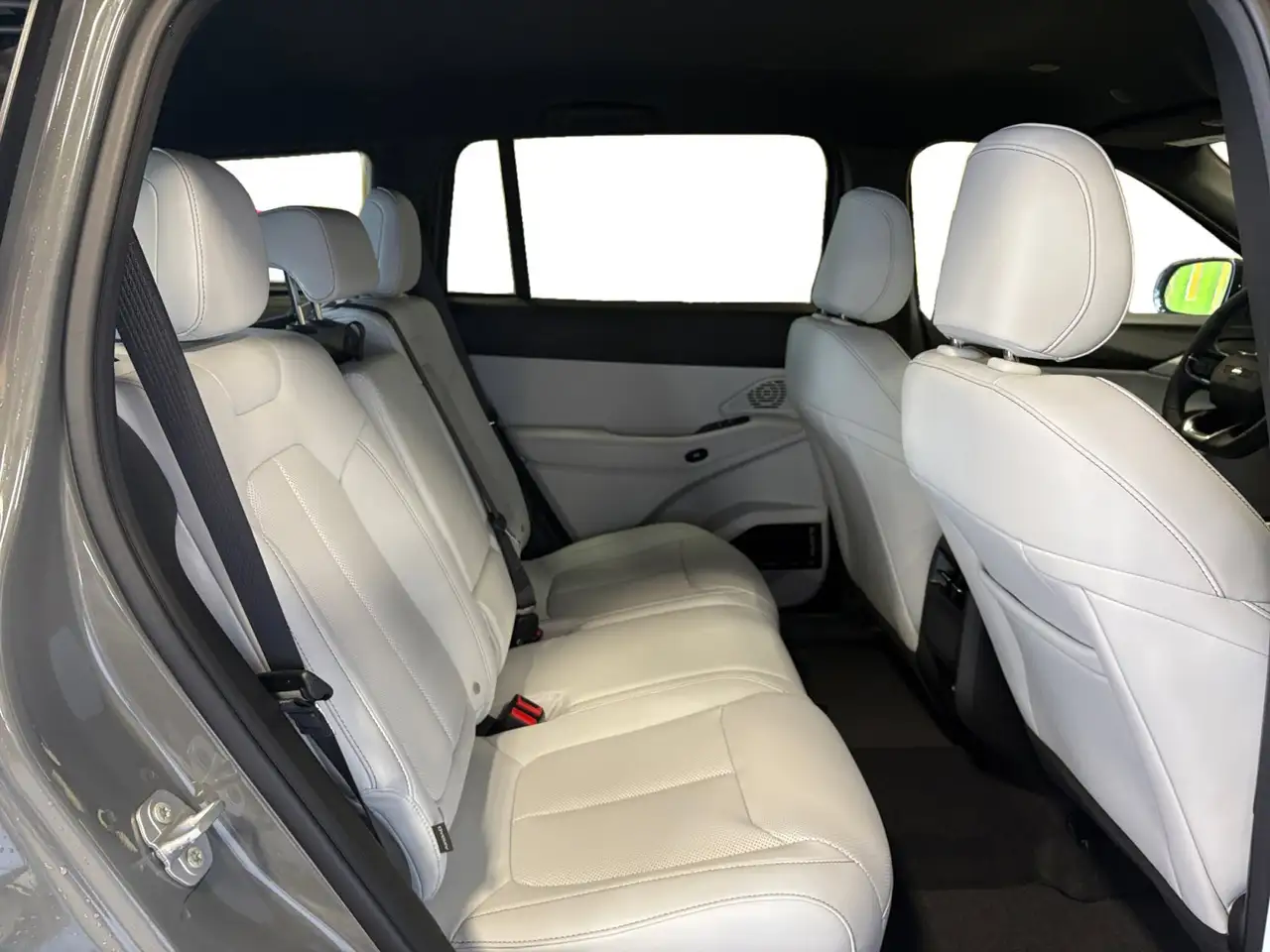 Jeep Cherokee photo Jeep Cherokee