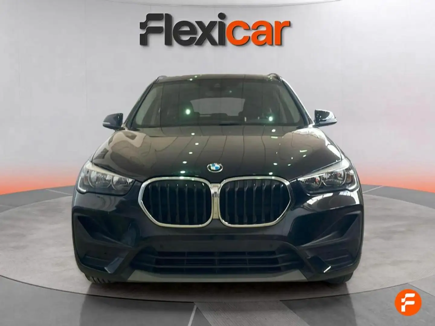 BMW X1 sDrive18d Желтый - 2