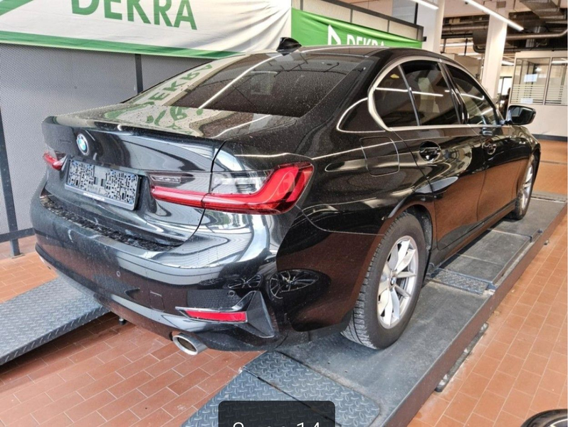 BMW 320 i M Sport Lenkrad Virtuell HiFi Standheizung — photo 2