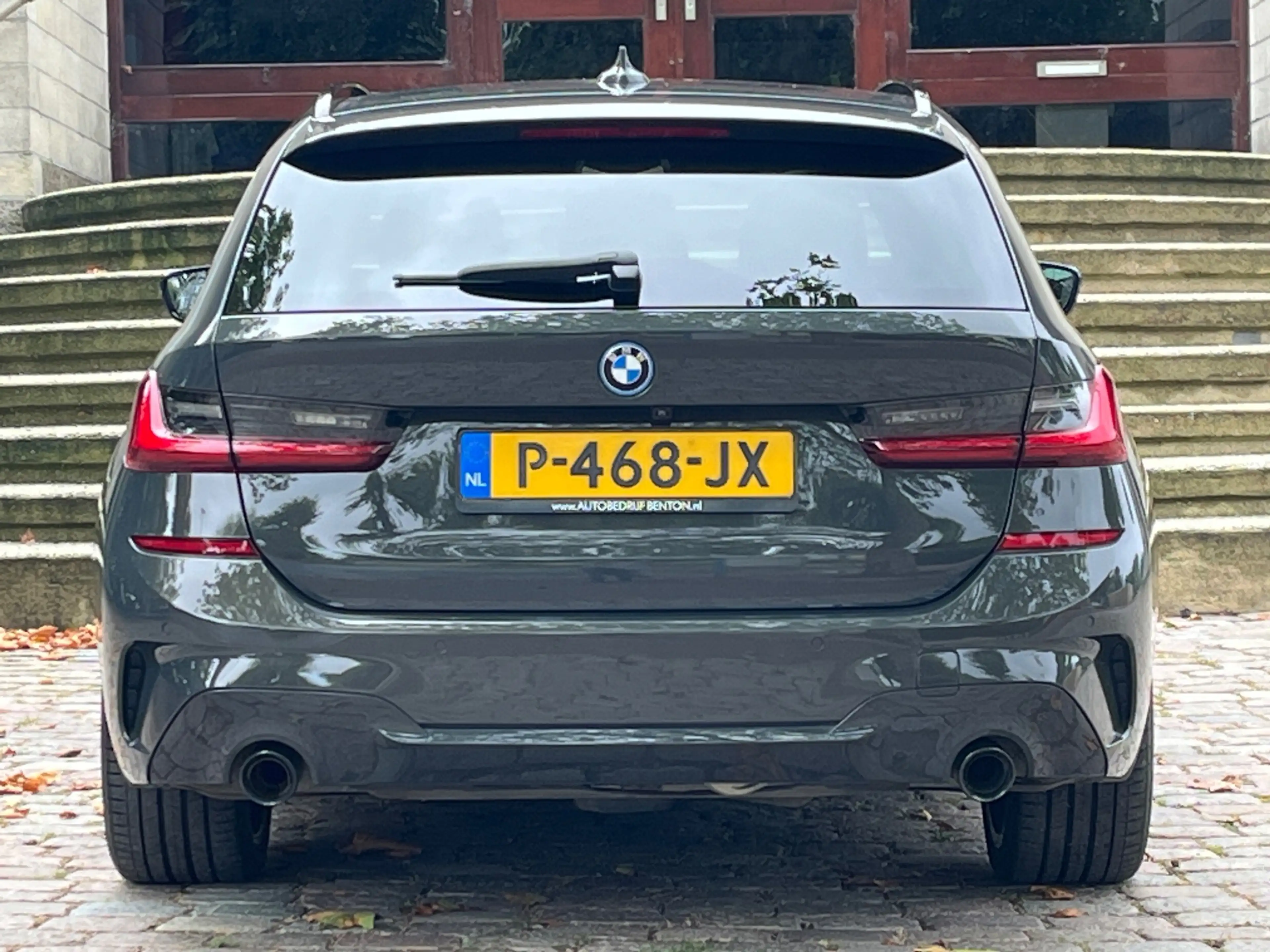 BMW 330 3-serie Touring 330e M-Sport | BMW Individual | Pa — photo 9
