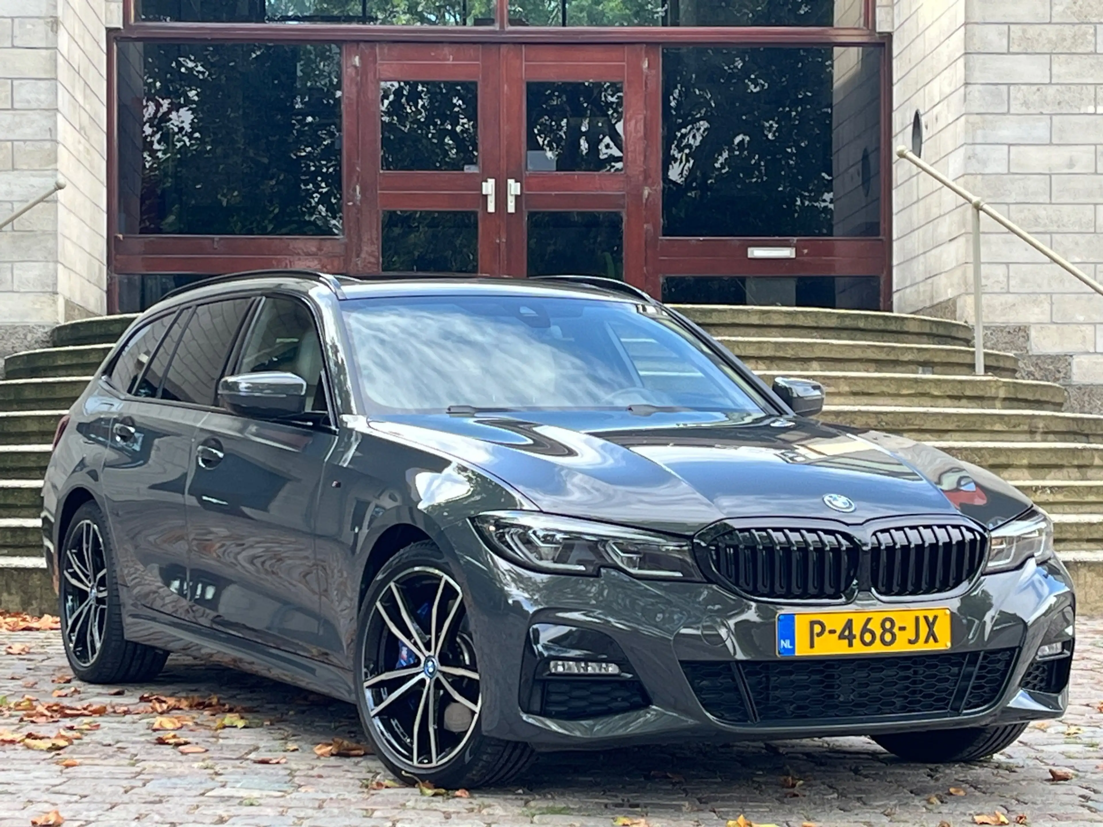BMW 330 3-serie Touring 330e M-Sport | BMW Individual | Pa — photo 13