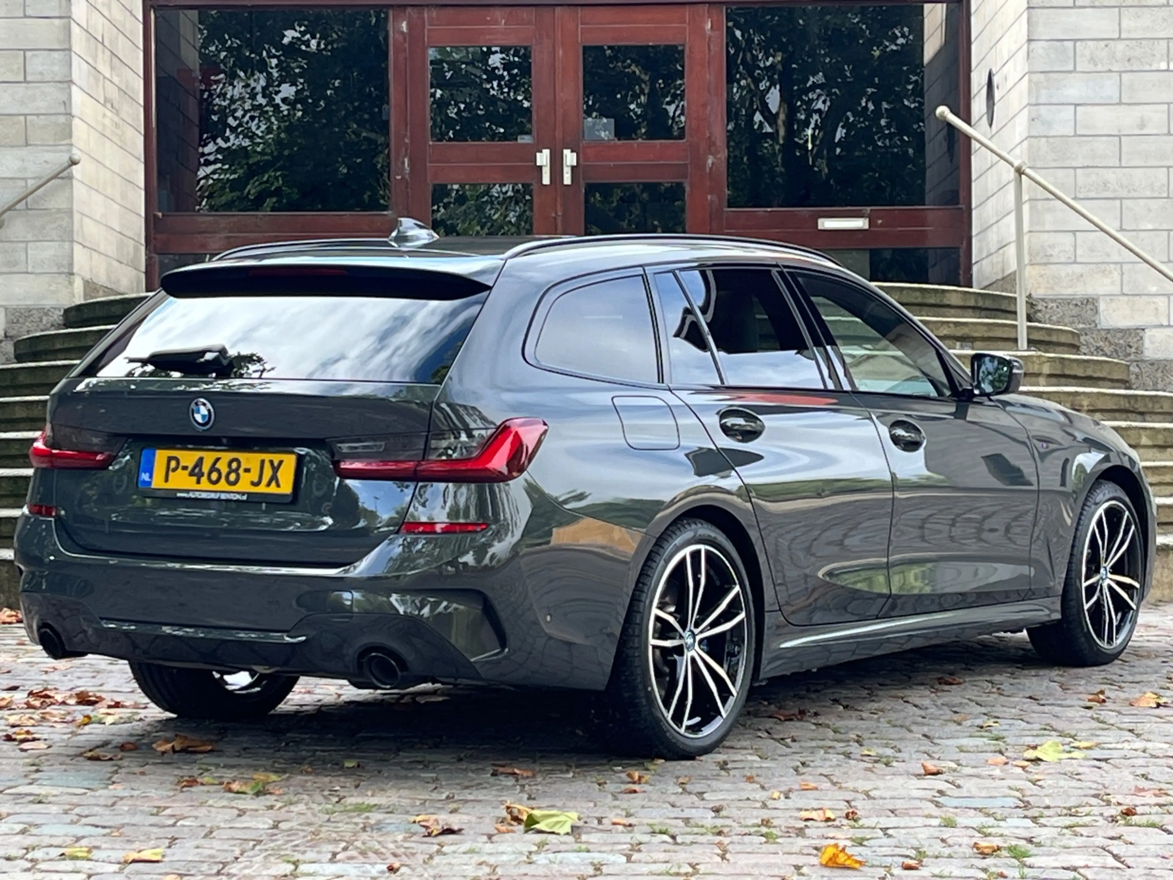 BMW 330 3-serie Touring 330e M-Sport | BMW Individual | Pa — photo 3