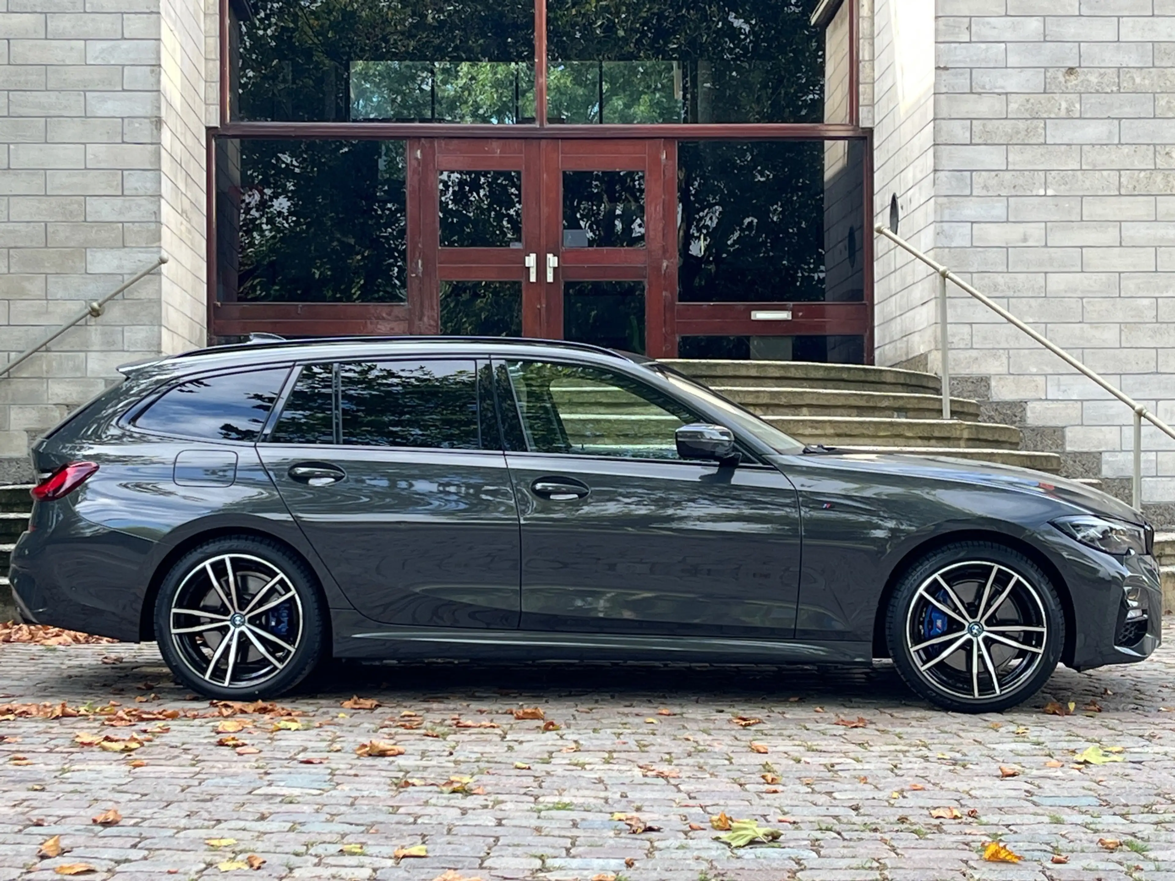 BMW 330 3-serie Touring 330e M-Sport | BMW Individual | Pa — photo 11