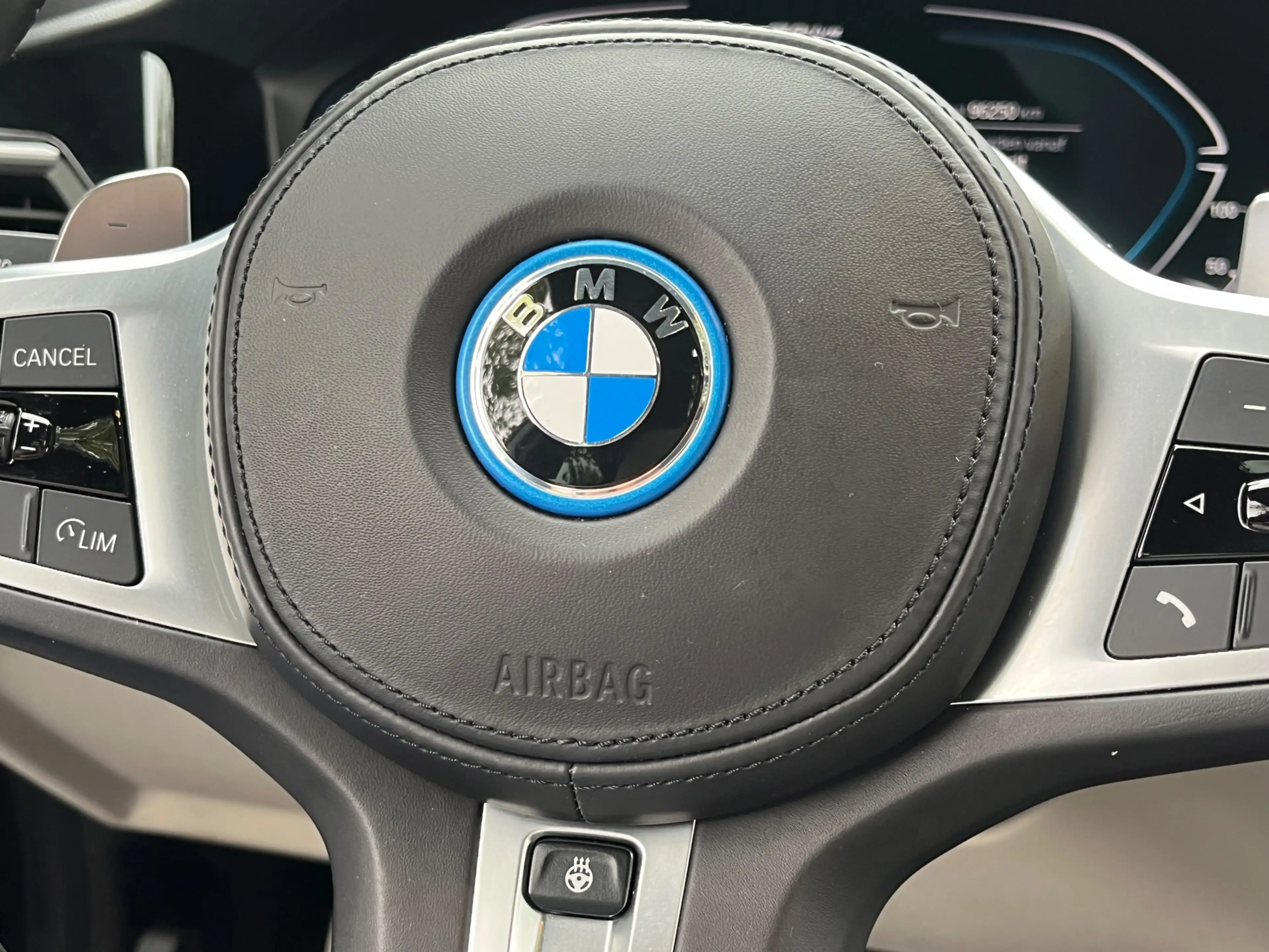 BMW 330 3-serie Touring 330e M-Sport | BMW Individual | Pa — photo 27