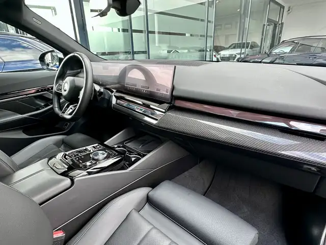 BMW M view 13