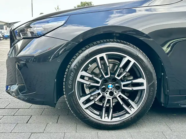 BMW M view 9