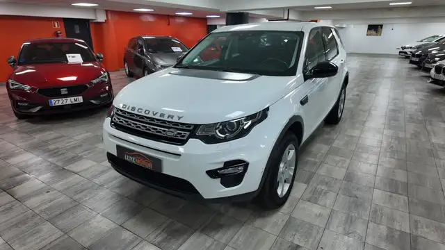 2020 Land Rover Discovery in White for sale