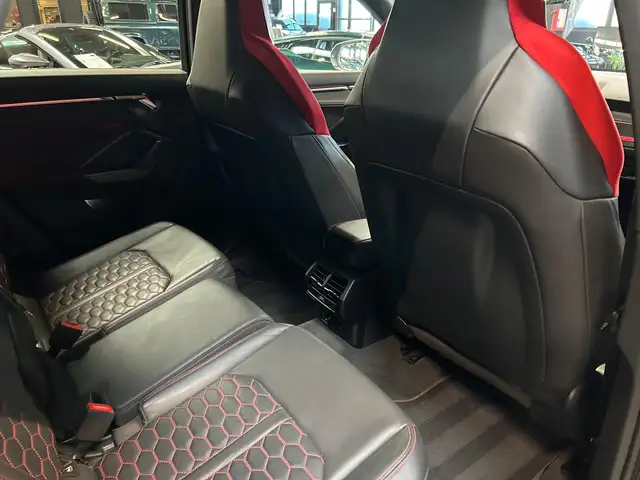 Audi RS Q3 view 12