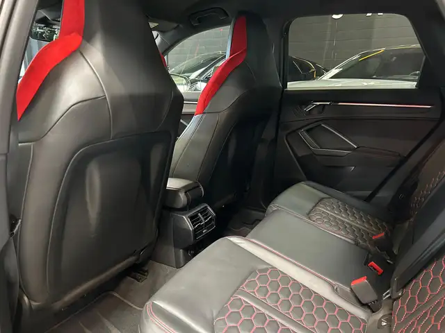 Audi RS Q3 view 10