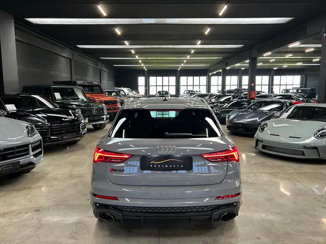 Audi RS Q3 view 7