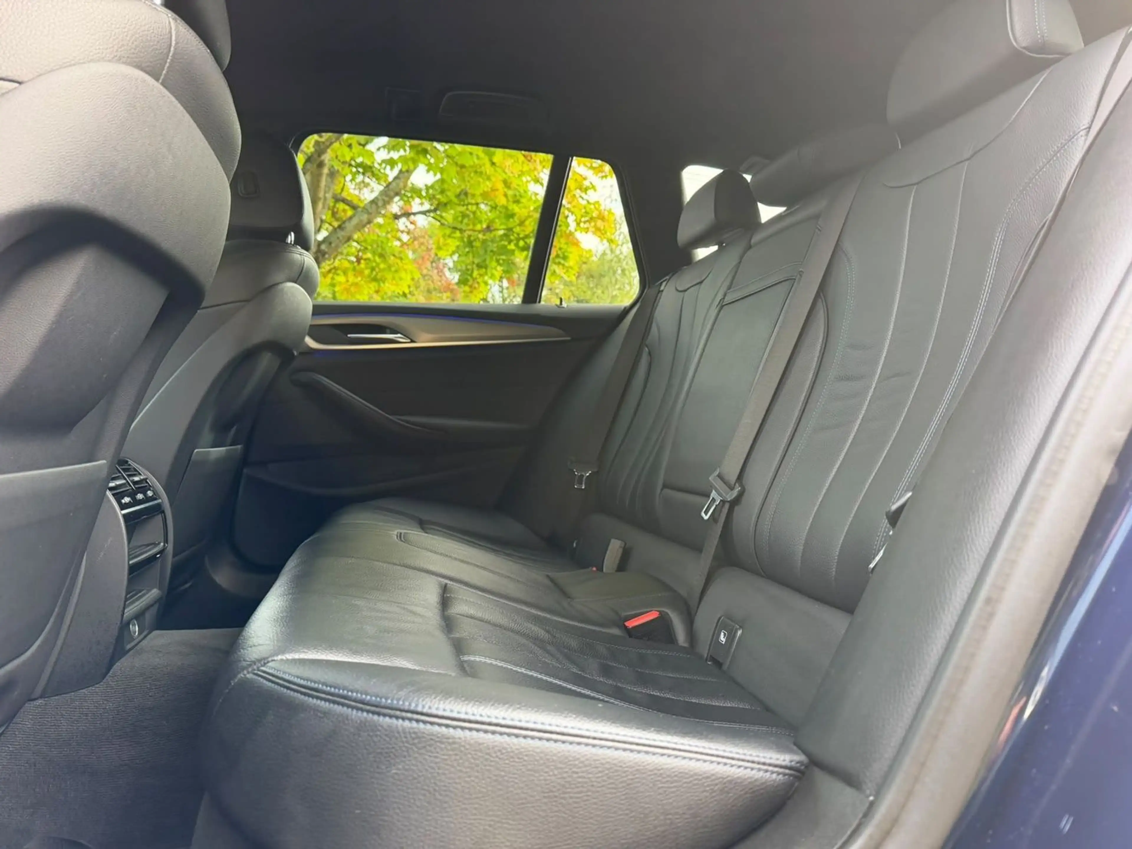 BMW 530 d xDrive M Sport/Navi/Led/Kamera/Digital — photo 11