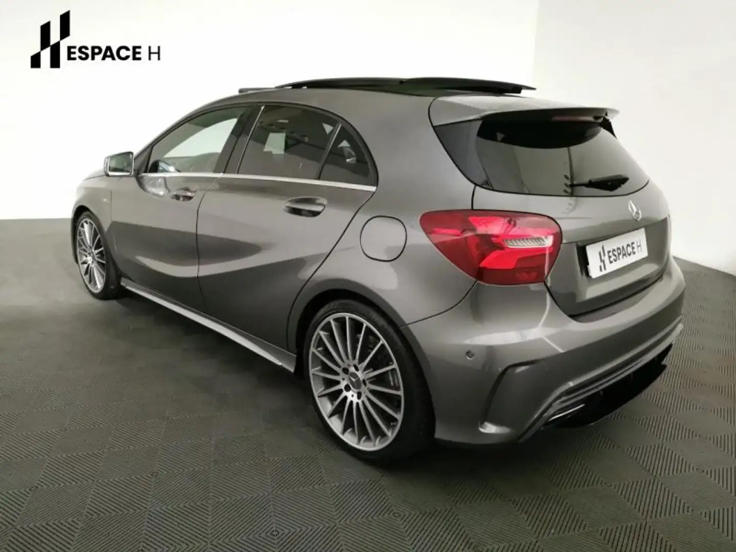 Mercedes-Benz A 45 AMG 45 AMG 4Matic SPEEDSHIFT-DCT Gris - 2
