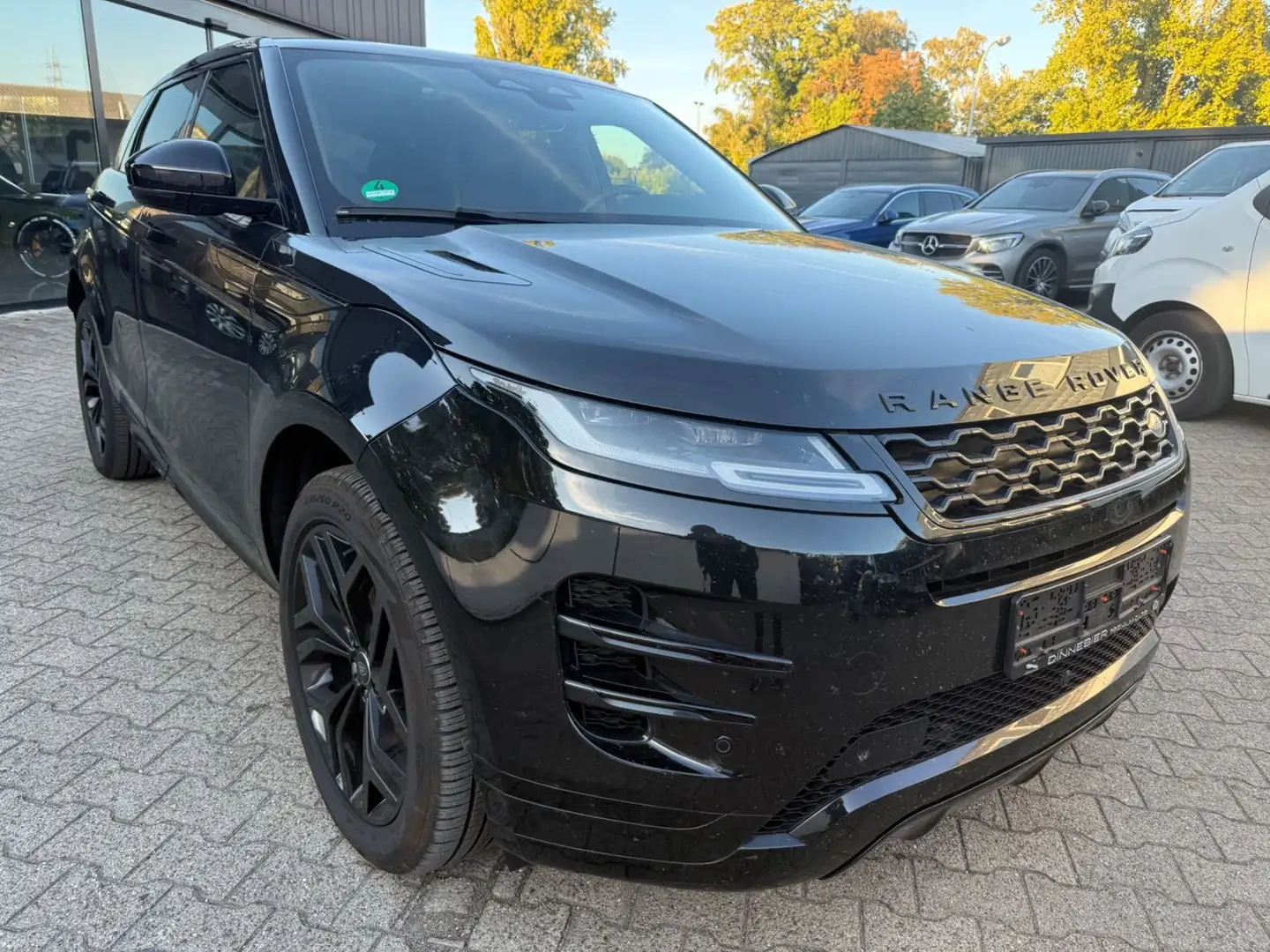 Land Rover Range Rover Evoque R-Dynamic SE Hybrid Pano Meri Schwarz - 1