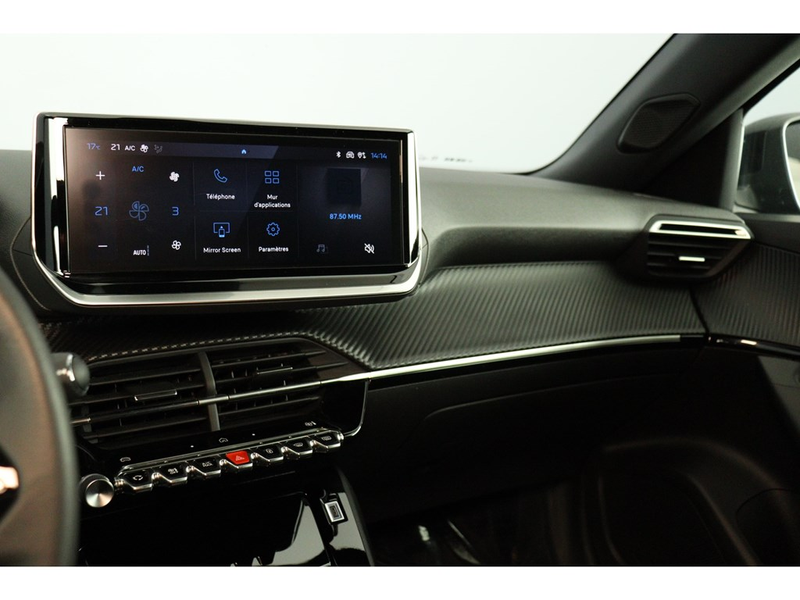 Peugeot e-2008 54kWh 156pk Allure — photo 14
