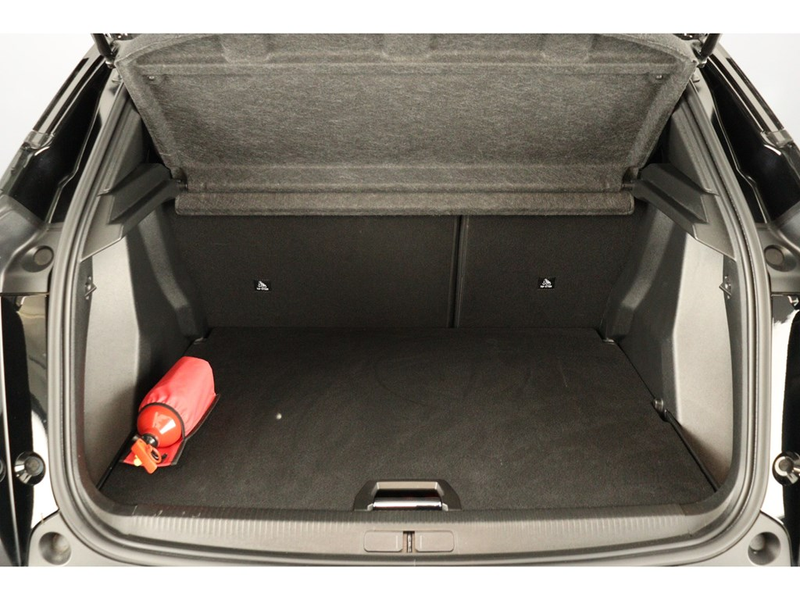 Peugeot e-2008 54kWh 156pk Allure — photo 13