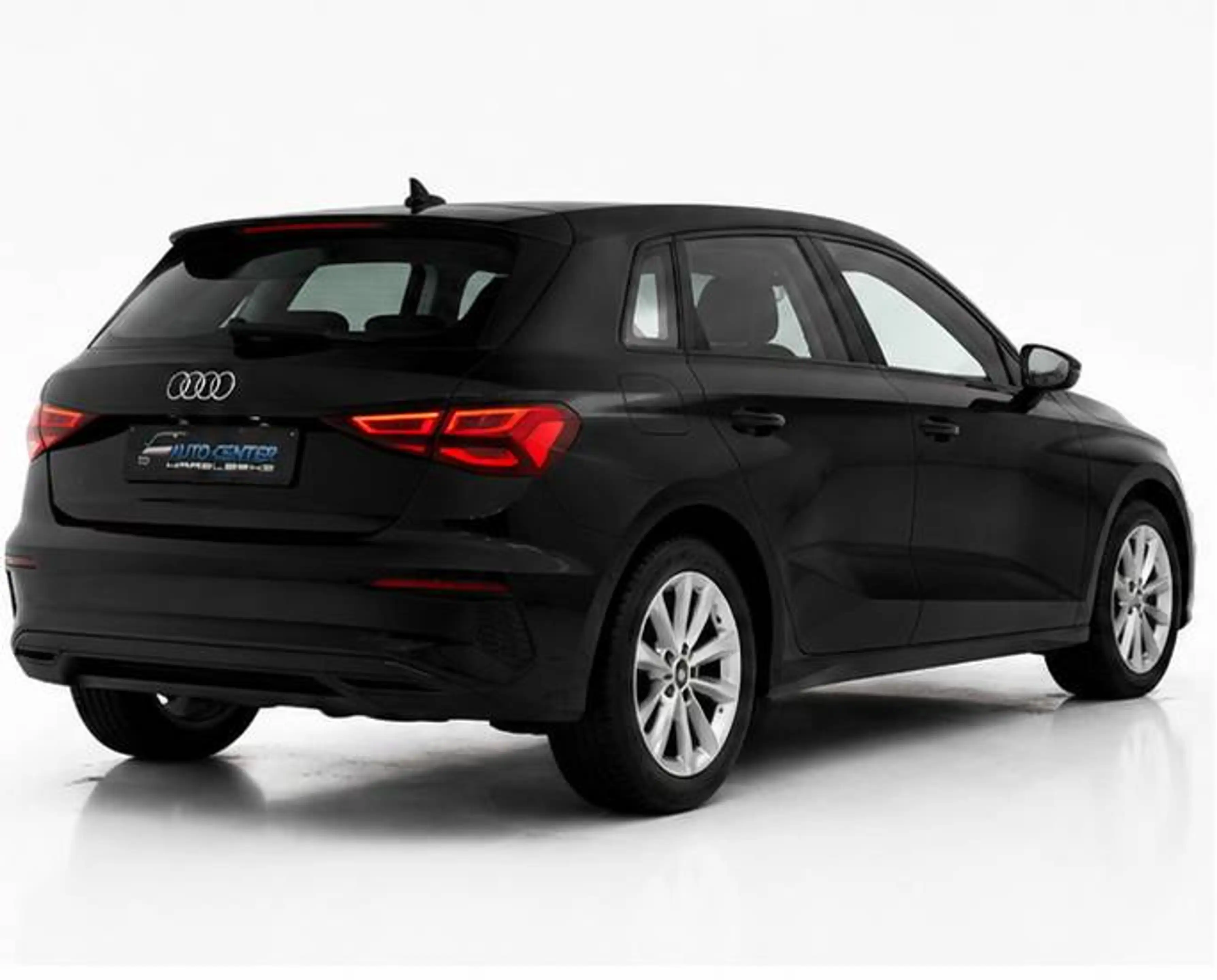 Audi A3 A3 Sportback 30 TFSI  S tronic lederen interieur zetelverwarming — photo 14