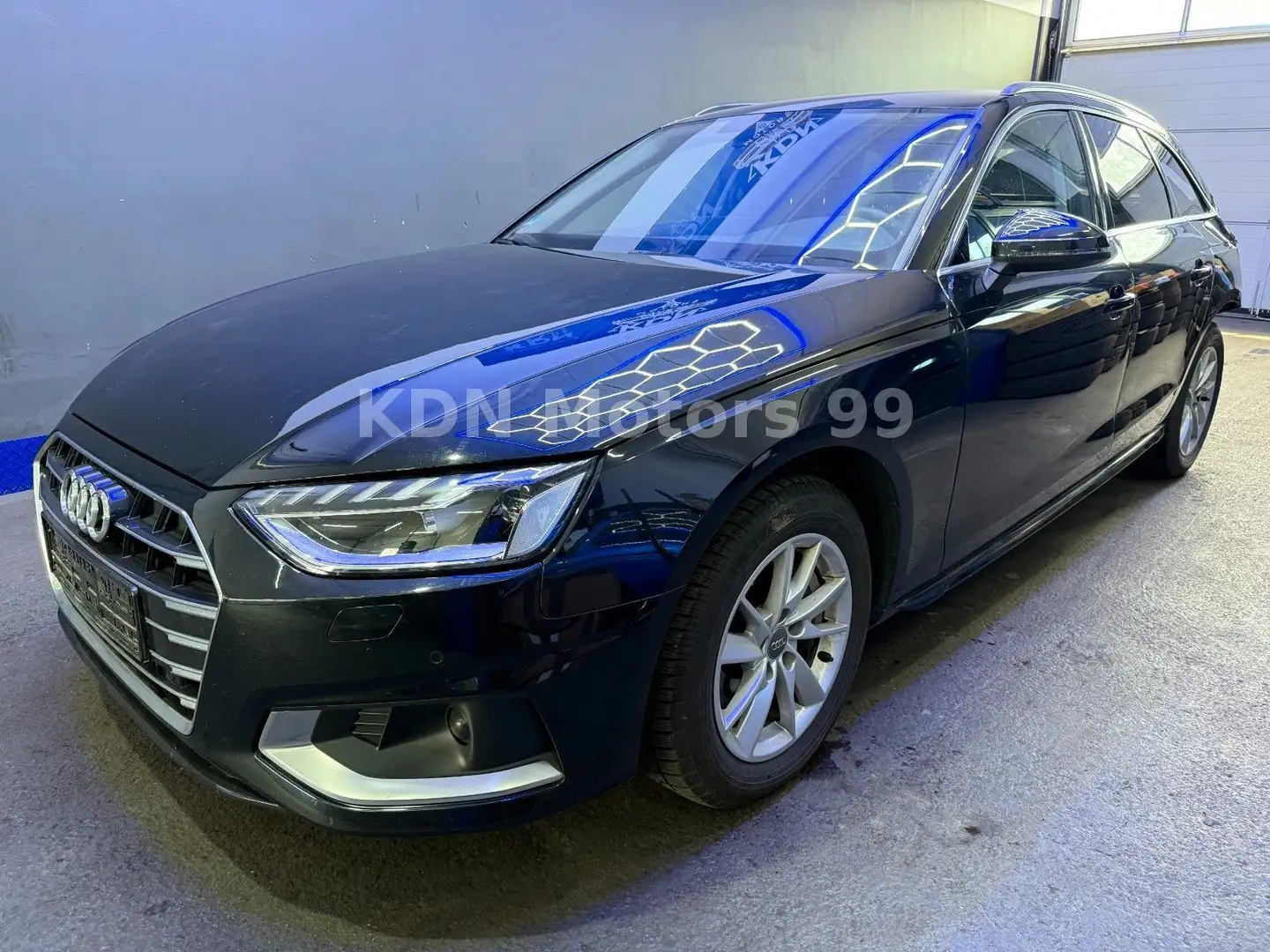 Audi A4 Avant 40 TDI * Virtual Cockpit Plus* Schwarz - 1