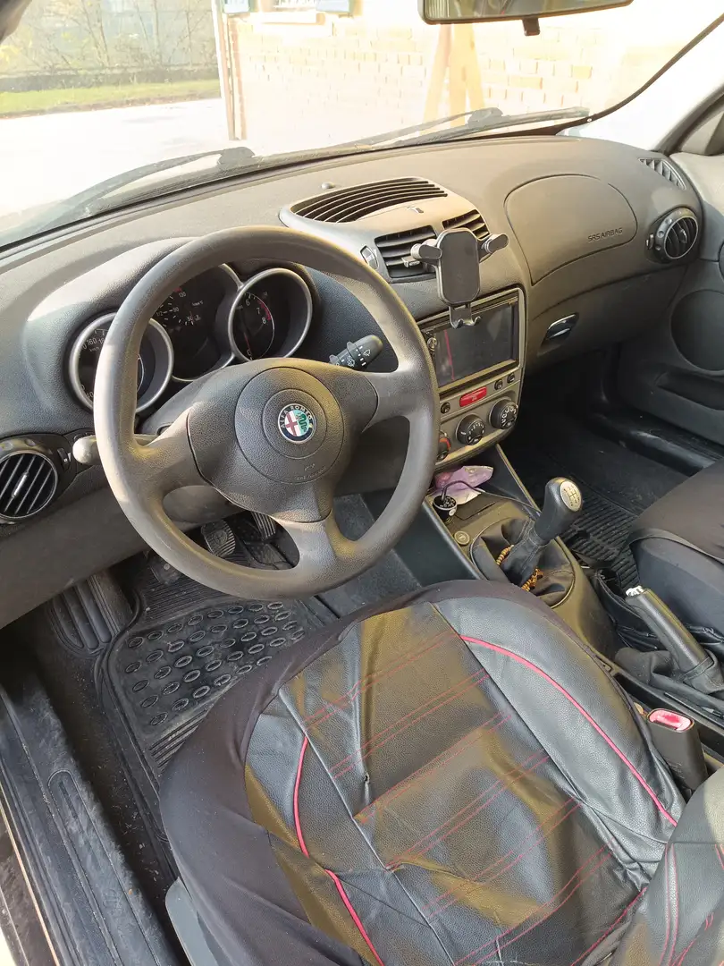 Alfa Romeo 147 147 I 2000 5p 1.6 ts Distinctive 105cv Nero - 1