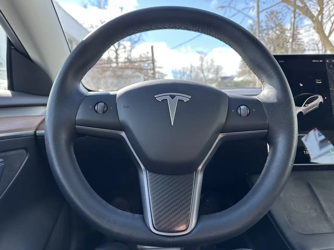 Tesla Model 3 снимка Tesla Model 3