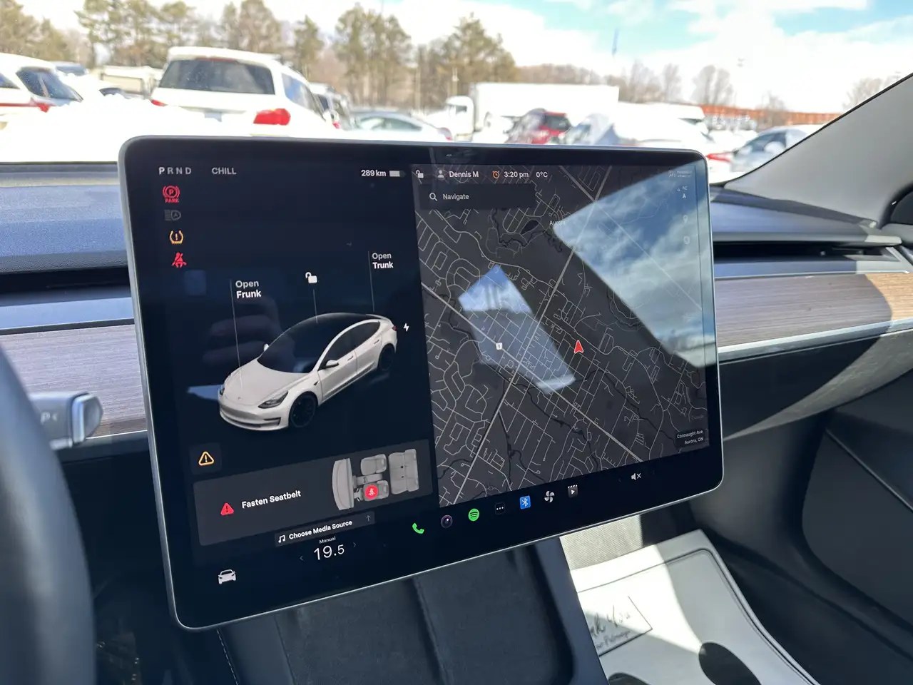 Tesla Model 3 снимка Tesla Model 3