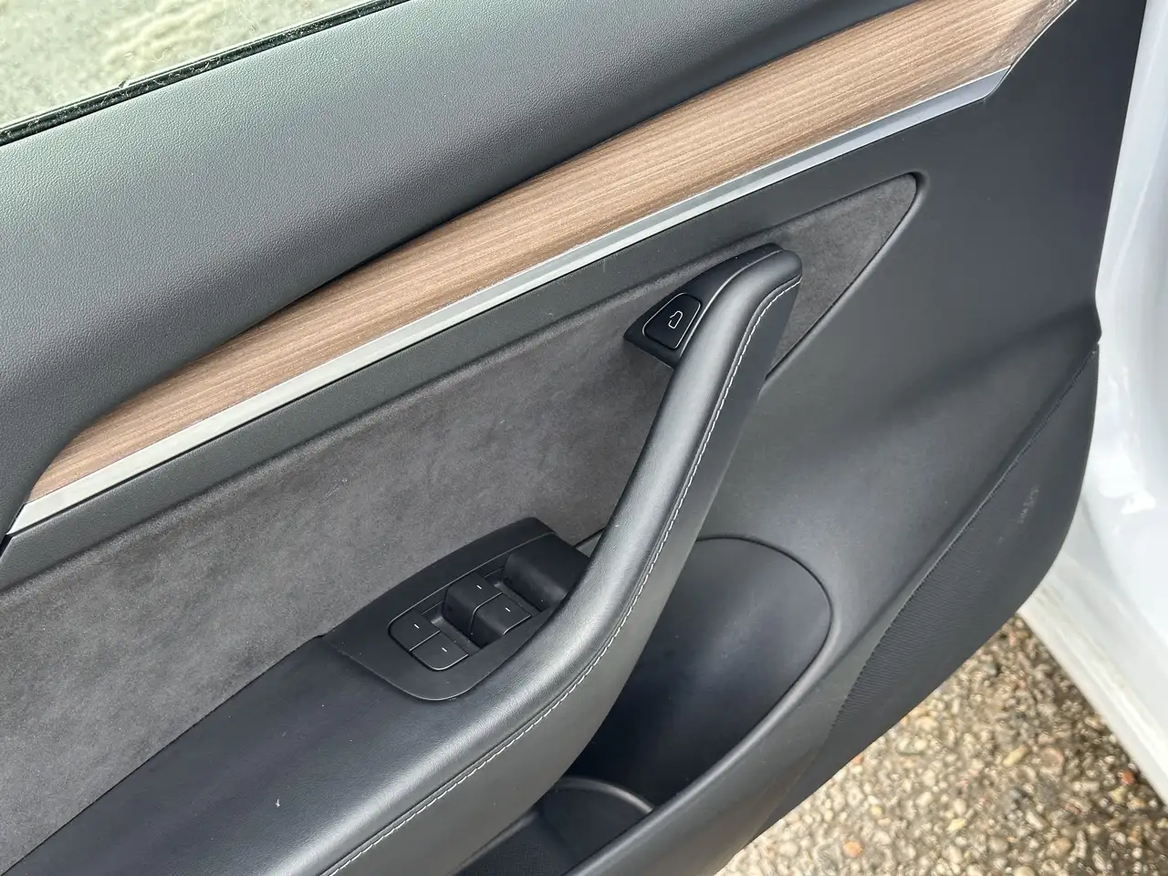 Tesla Model 3 снимка Tesla Model 3