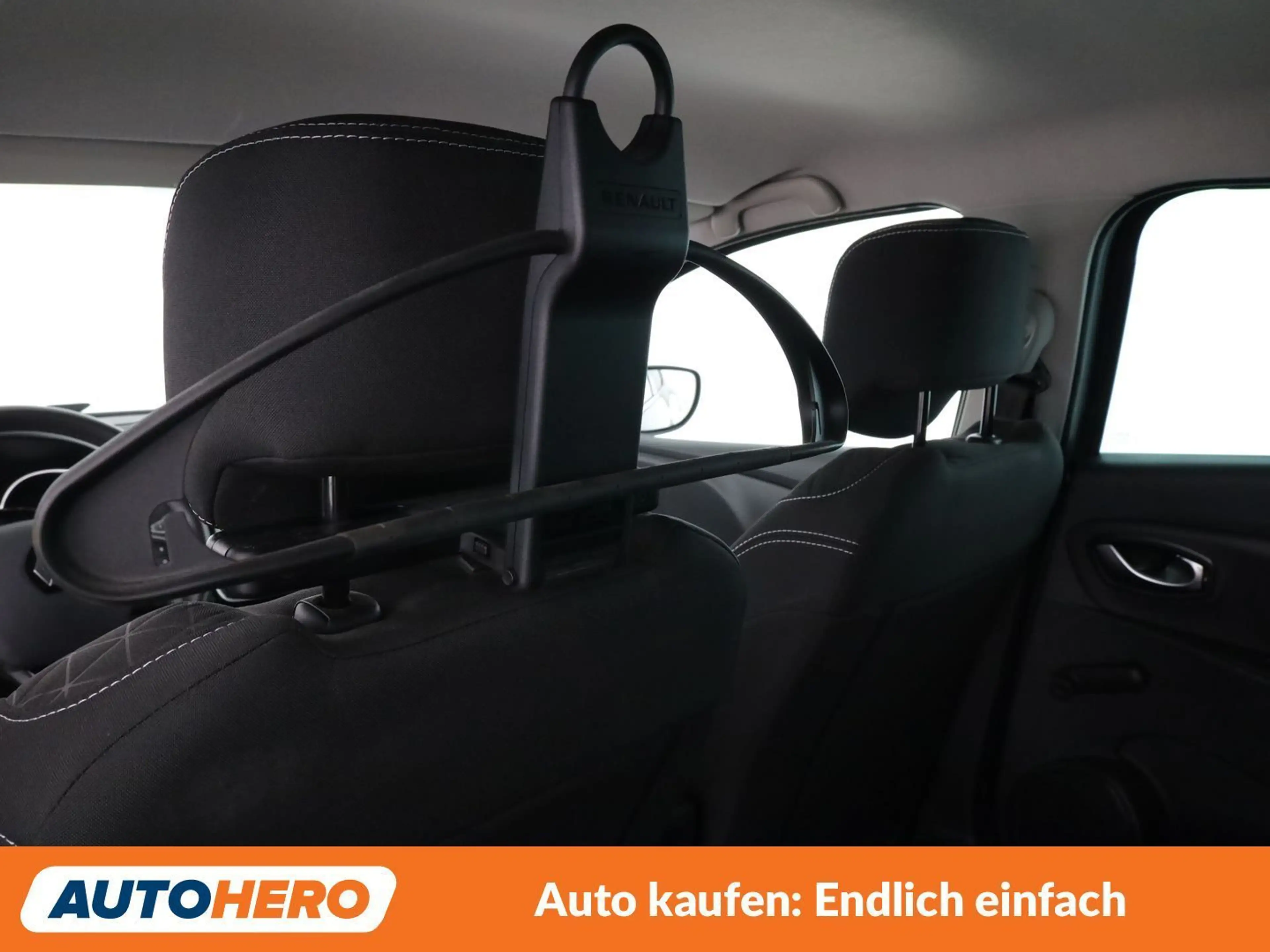 Renault Clio 1.2 Intens — photo 30