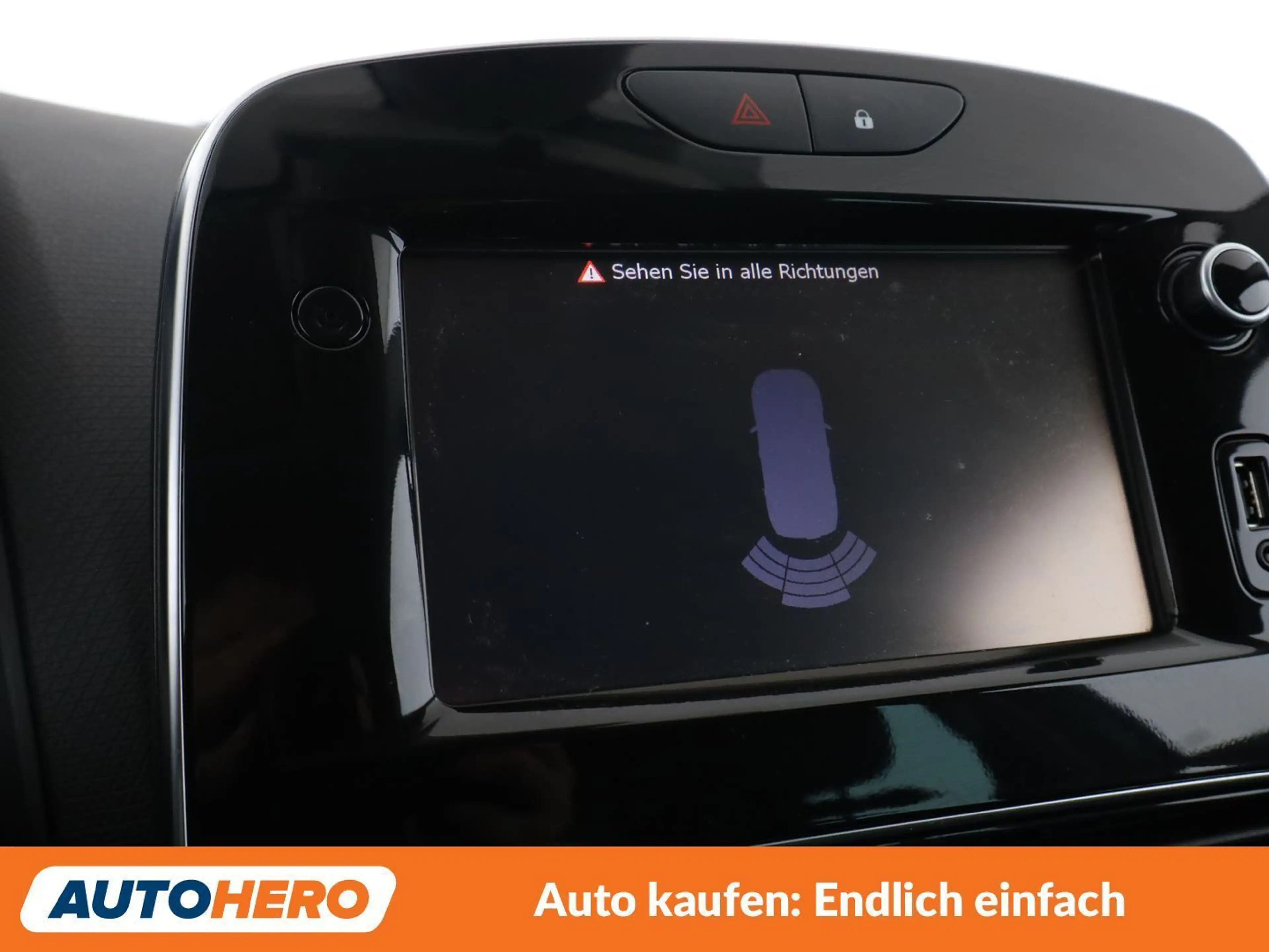 Renault Clio 1.2 Intens — photo 22