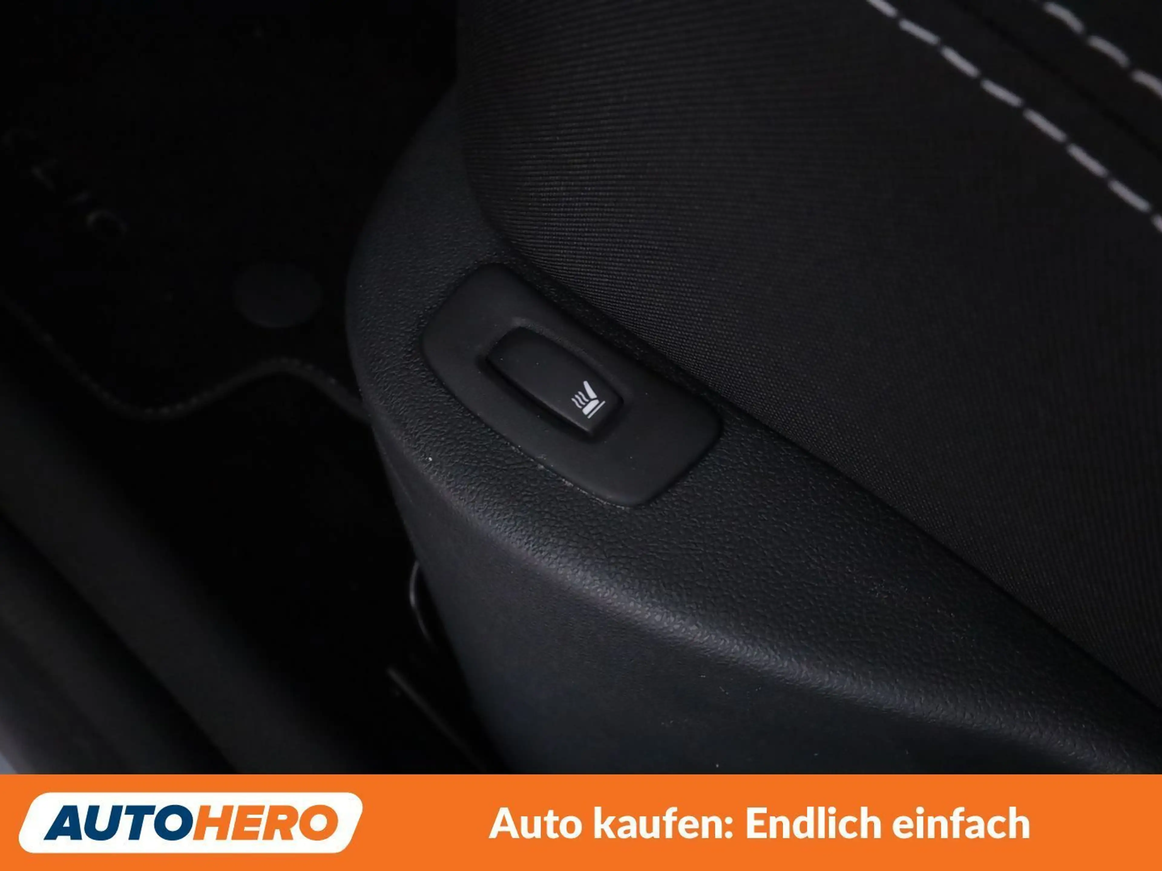 Renault Clio 1.2 Intens — photo 29