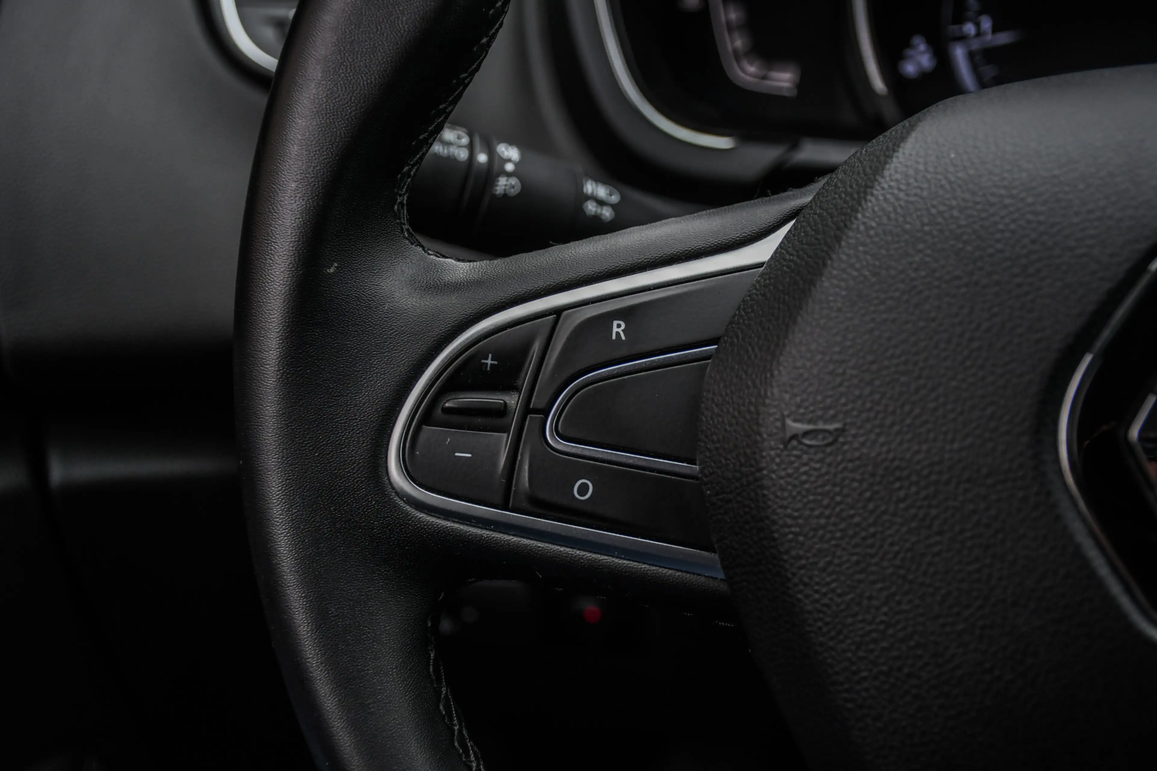 Renault Scenic 1.3 TCe Business Zen — photo 10