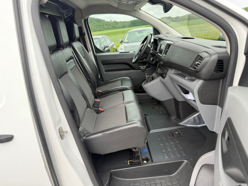 Peugeot Expert 1.5 HDI - NAVIGATION - CARPLAY - 3 PLACES - GARANTIE - TVAC — photo 12