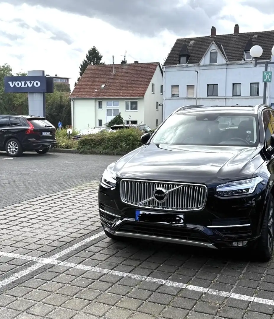 Volvo XC90 LF68UC - 1
