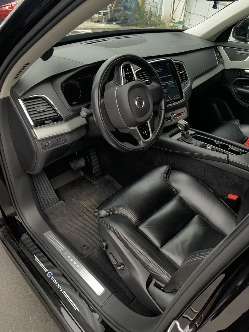 Volvo XC90 LF68UC - 2