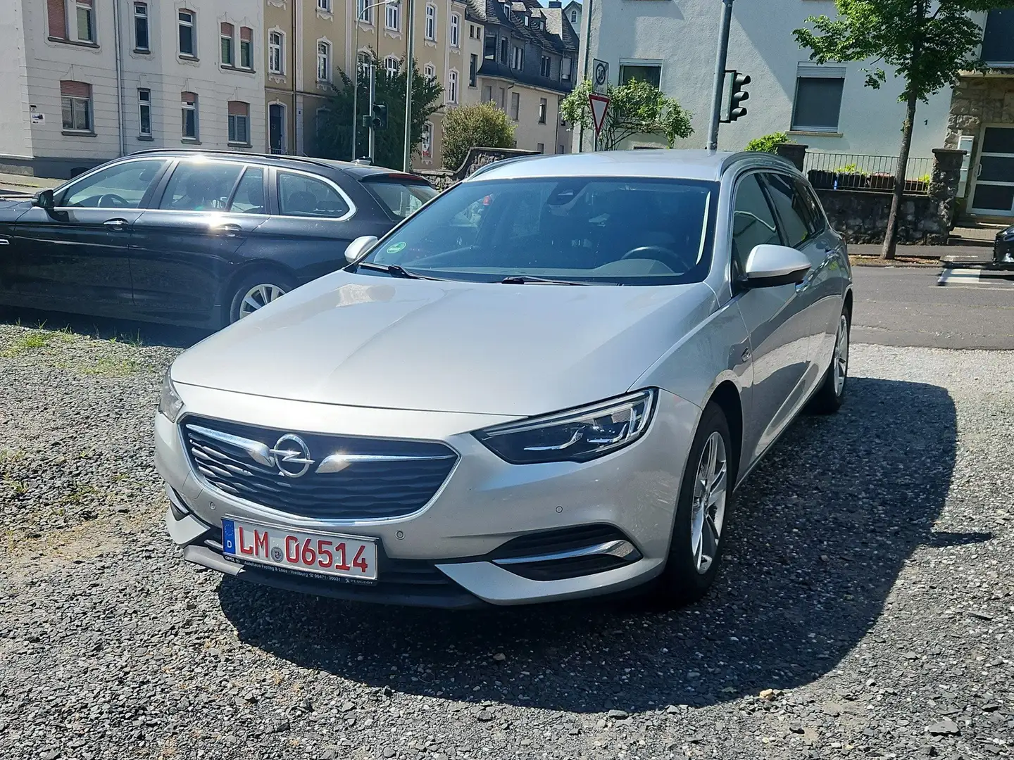 Opel Insignia Innovation/Aut-8Gang/Led/AHK/Cam/T-Leder/Eu6/1Hand Plateado - 1