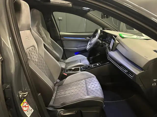 Volkswagen Golf view 11