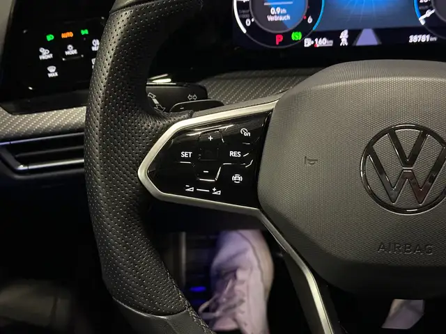 Volkswagen Golf view 18
