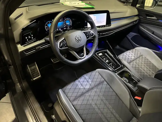 Volkswagen Golf view 16