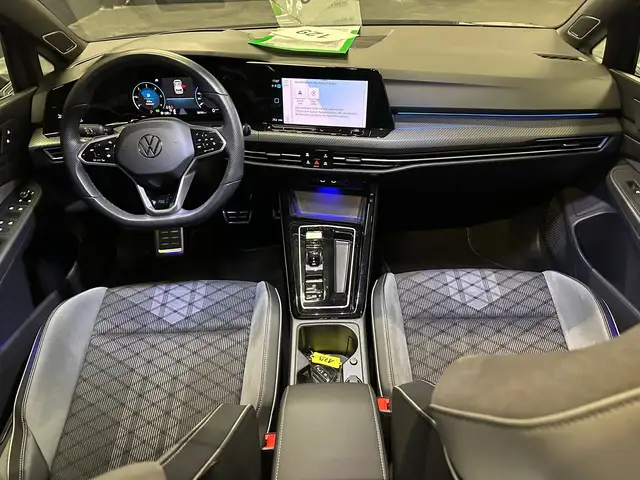 Volkswagen Golf view 13