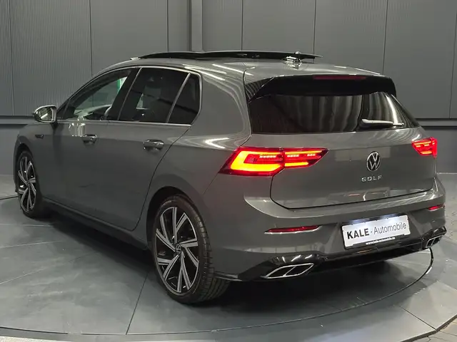 Volkswagen Golf view 3