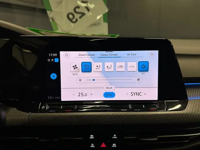 Volkswagen Golf view 25