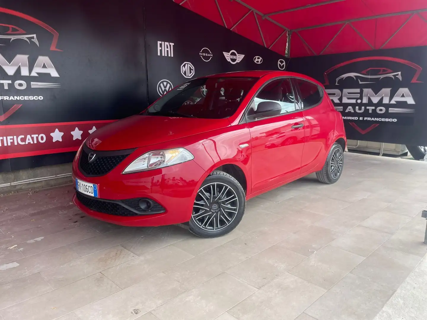 Lancia Ypsilon 1.2 69 CV 5 porte Gold Rosso - 2