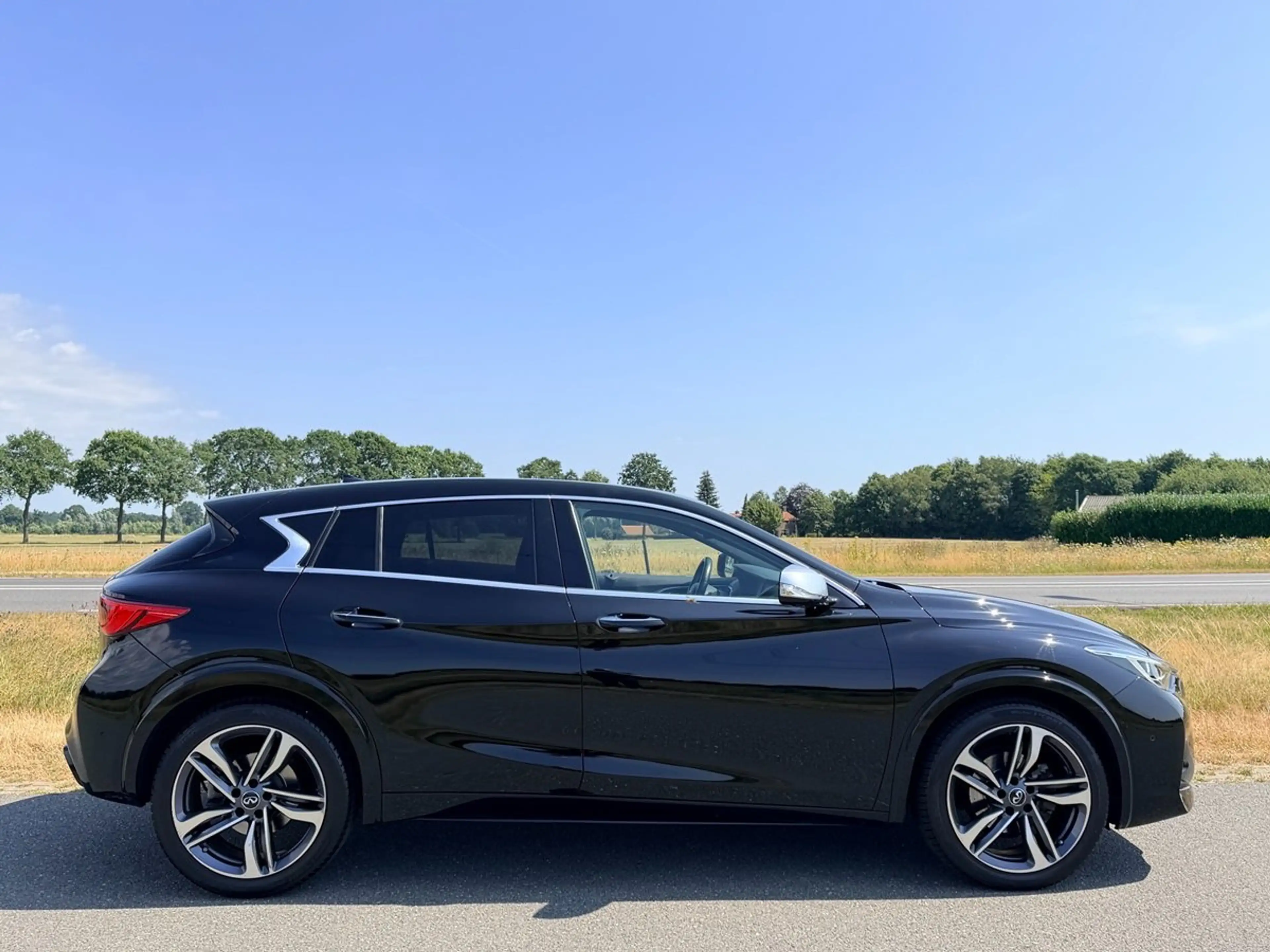 Infiniti Q30 1.6t Sport Aut., Navi, LED, Camera's, Cruise, ECC — photo 7
