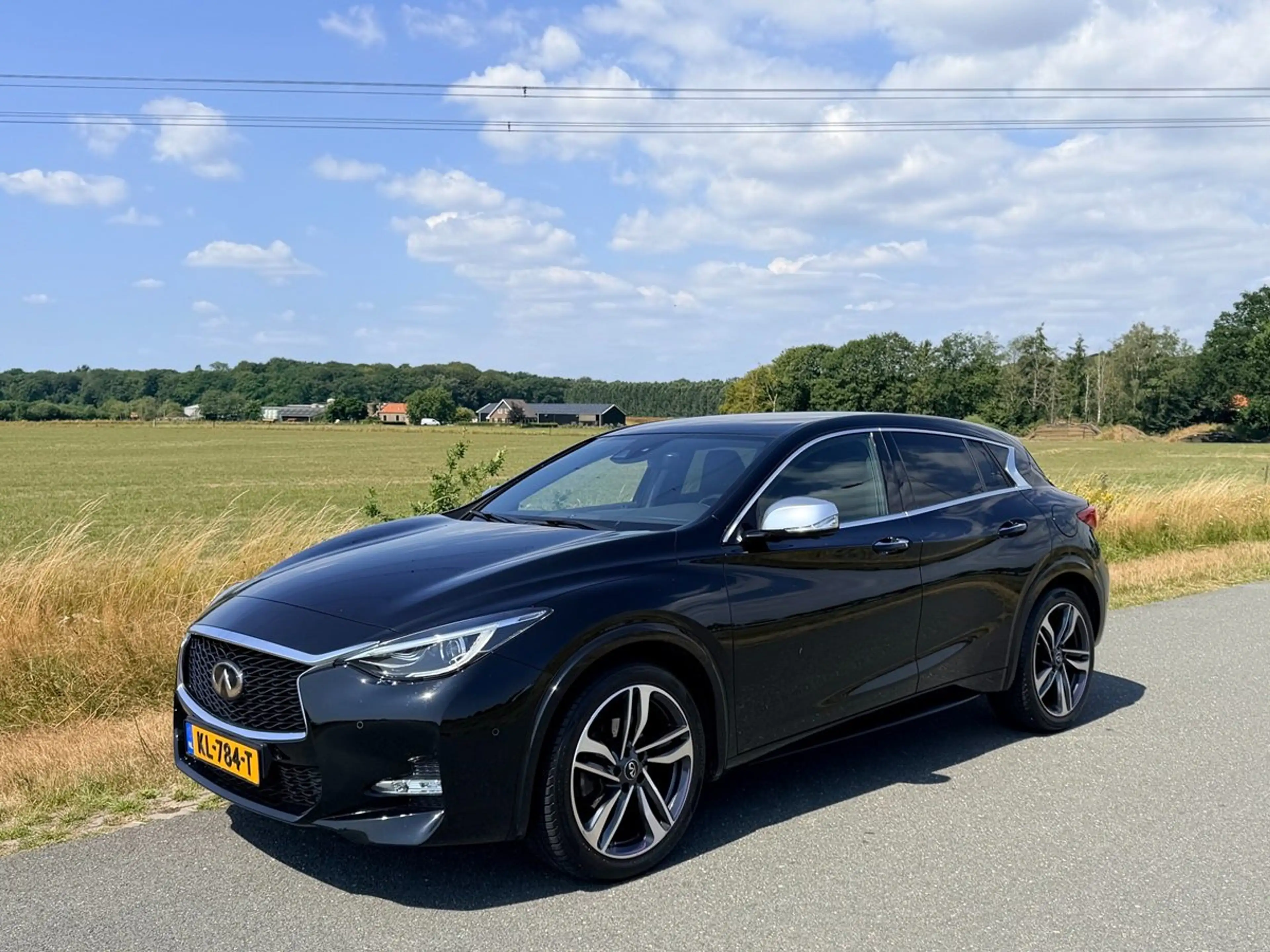 Infiniti Q30 1.6t Sport Aut., Navi, LED, Camera's, Cruise, ECC — photo 2