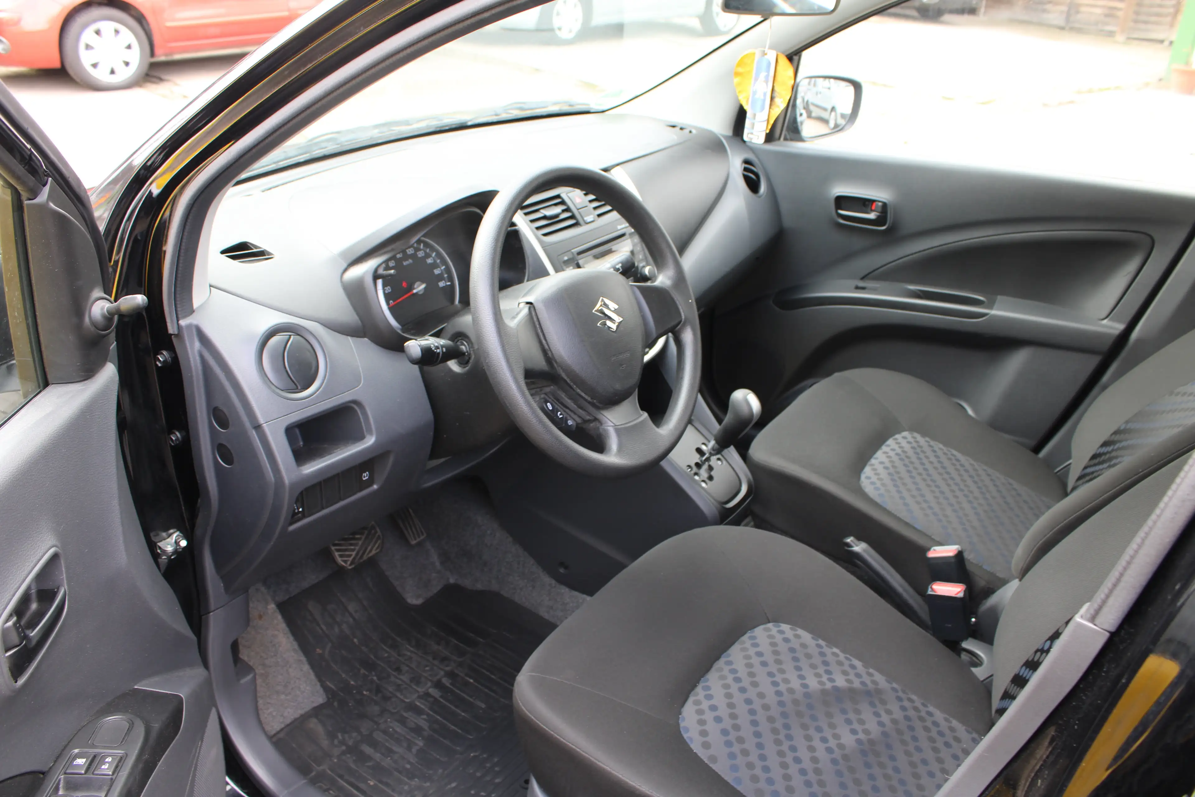 Suzuki Celerio Basis*Automatic*40TKM*HUneu*Allwetter* — photo 8