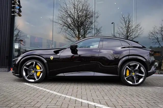 Ferrari Purosangue 6.5 V12 EXPORT PRICE / Full Carbon Pack / Lifting