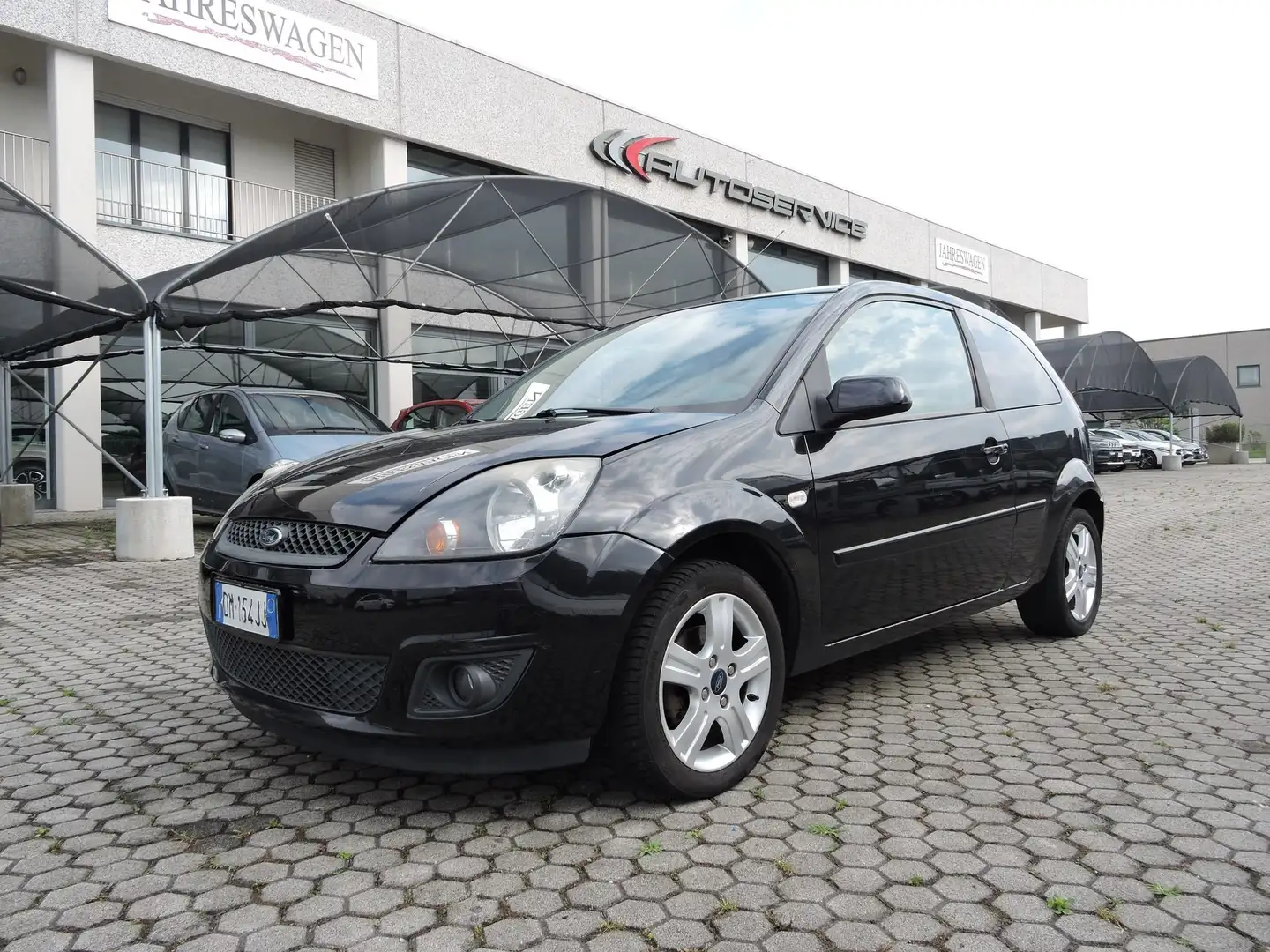 Ford Fiesta Fiesta 1.4 TDCi 3p. Zwart - 1