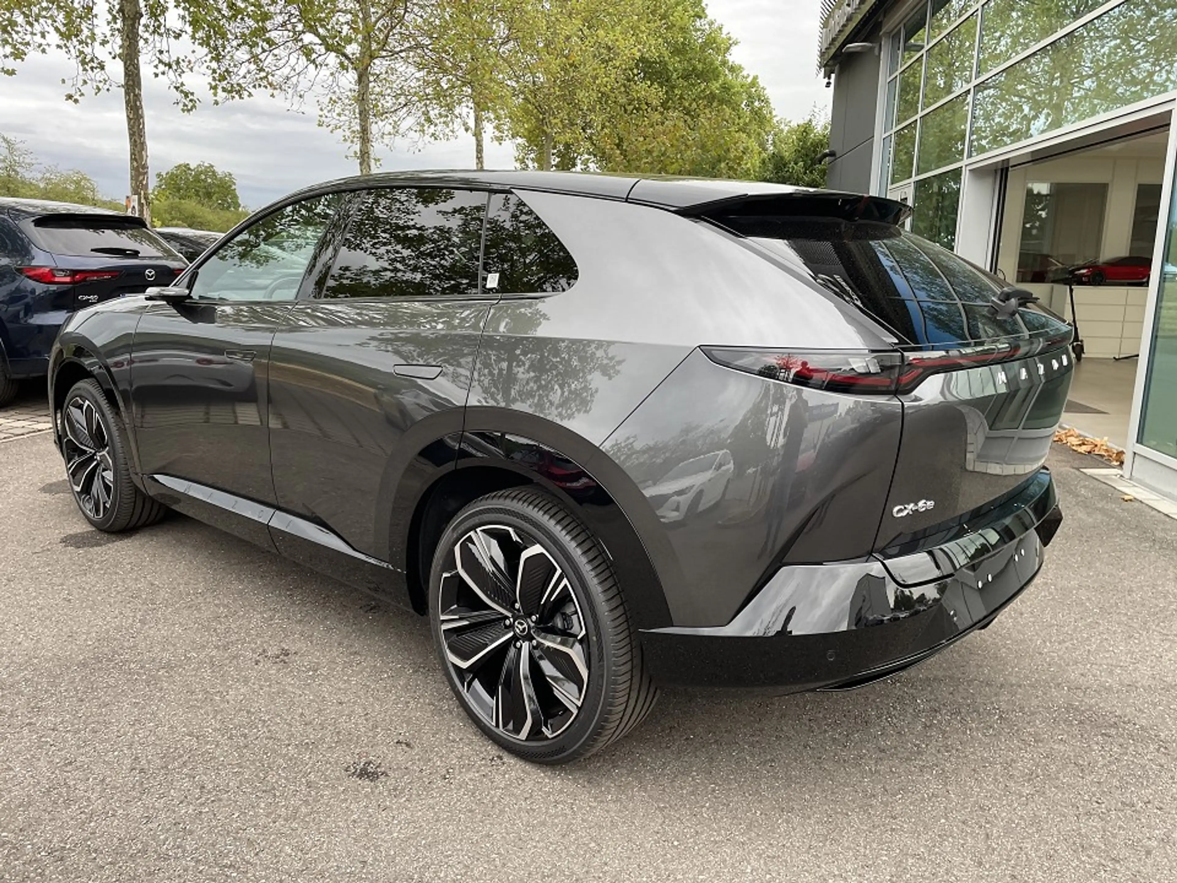 Mazda CX-6e EV 258ps — photo 8