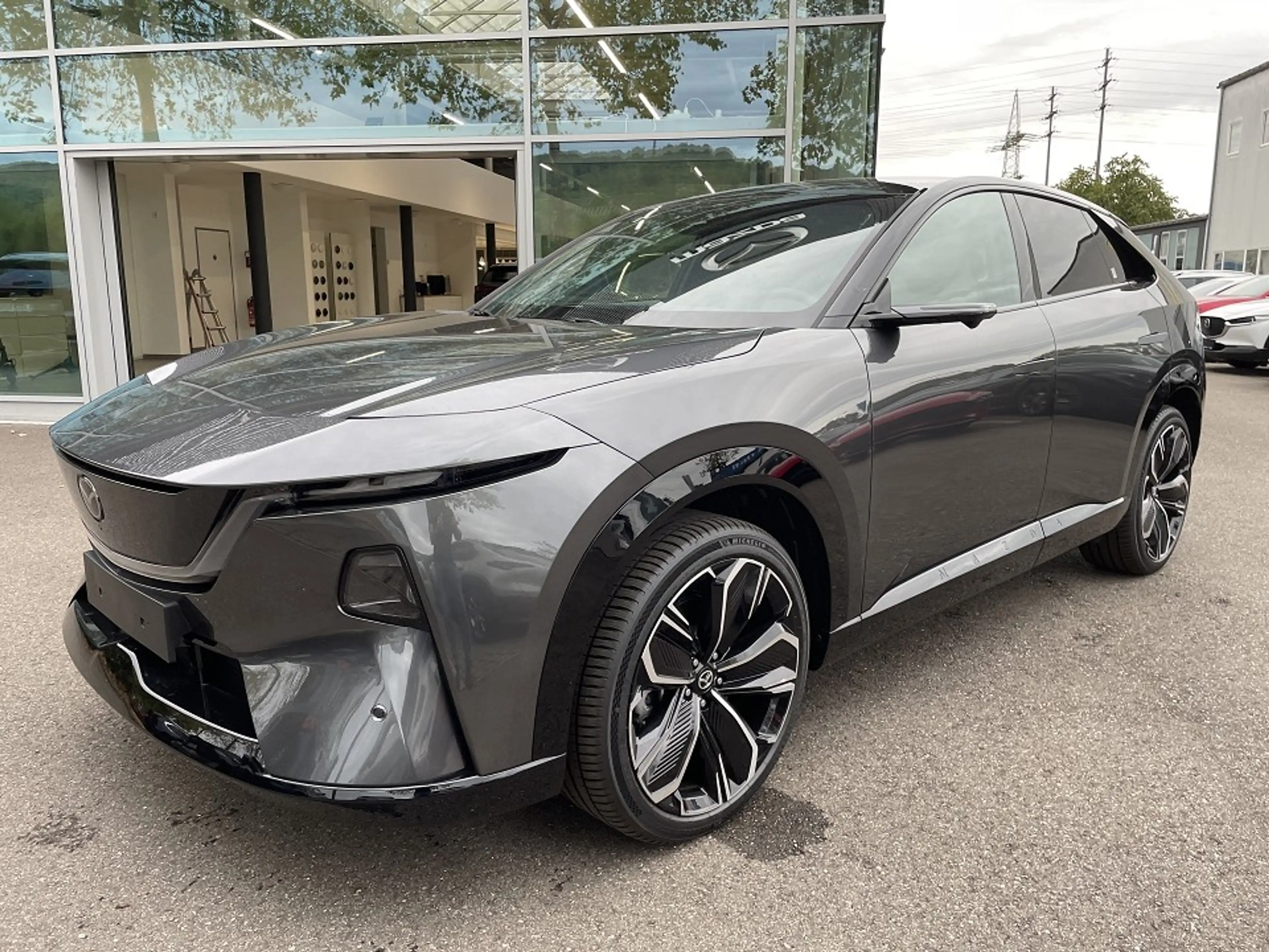 Mazda CX-6e EV 258ps — photo 2