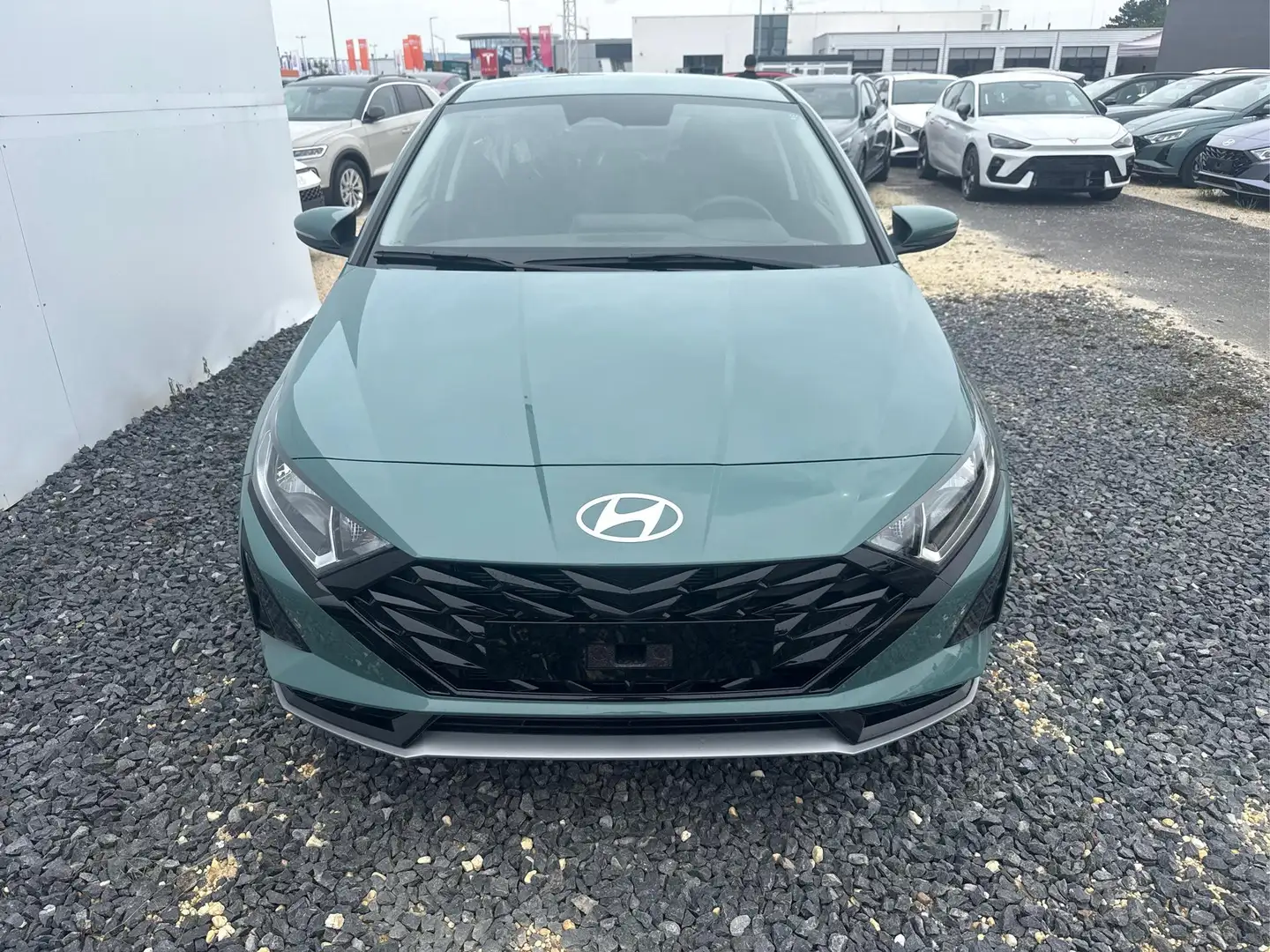 Hyundai i20 COMFORT KLIMAAUTOAMTIK SHZ NAVI RFK PDC 1.0 T-G... Grün - 2