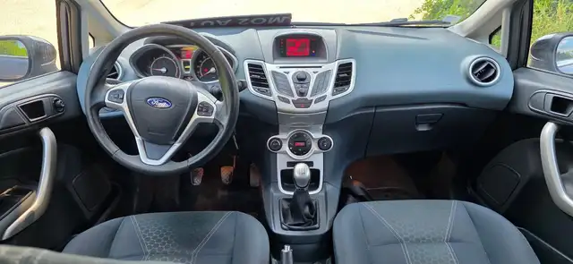 Ford Fiesta view 4